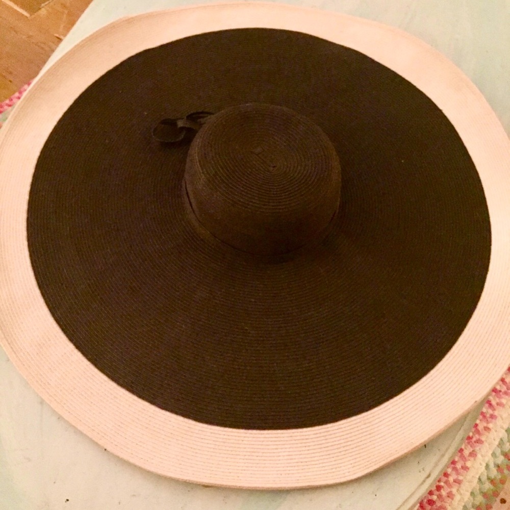 3/$45 Extra Large Black and White Floppy Hat